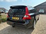 Volvo V70 2.5T Kinetic | Automaat + Cruise + Clima Nu € 6.975,-!!!
