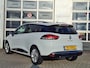 Renault Clio Estate 0.9 TCe Limited | Navigatie | LM Velgen 16" | Parkeersensoren Achter | Cruise Control | DAB | Airco |