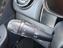 Renault Clio Estate 0.9 TCe Limited | Navigatie | LM Velgen 16" | Parkeersensoren Achter | Cruise Control | DAB | Airco |