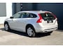 Volvo V60 Cross Country 2.0 T5 245pk Momentum XENON STANDKACHEL 74983KM! 2e eig.!