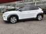 Hyundai Kona Electric EV Fashion 64 kWh | SOH: 95,5% | Full LED | Blindspot | Elektr Stoelen | Two Tone White - Darknight metallic |