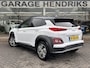 Hyundai Kona Electric EV Fashion 64 kWh | SOH: 95,5% | Full LED | Blindspot | Elektr Stoelen | Two Tone White - Darknight metallic |