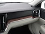 Volvo V60 2.0 T6 Twin Engine AWD Momentum Pro | SOH 88% | Stoelverwarming | Adaptive cruise | Carplay | Half leder | Navigatie | Full LED | Parkeerhulp | Climate control | Bluetooth | PHEV | Plug In