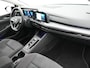 Volkswagen Golf 1.5 eTSI Style Automaat - Navigatie - LED - Ergo-Active bestuurdersstoel - Side Assist - Camera