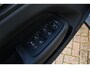 Volvo XC60 T6 Automaat AWD Plus Dark | Panoramadak | Semi-elektrische trekhaak | Verwarmbare voorstoelen en achterbank | 360 Graden Camera | Apple Carplay/Android Auto | Stuurwielverwarming | Adaptieve Cruise Control | Elektrisch Verstelbare Stoelen | Keyless Entry | Stuurwielverwarming