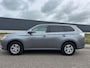 Mitsubishi Outlander 2.0 PHEV Business Ed. Hybrid. Perfect onderhouden, afgestempeld service boek aanwezig.