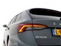 Skoda Octavia Combi 1.0 TSI Business Edition Plus (INCL-BTW) *FULL-LED | NAVI-FULLMAP | HEATED-COMFORTSEATS | DIGI-COCKPIT | CAMERA | KEYLESS | DAB | AMBIENTLIGHT | PRIVACYGLASS | ECC | CARPLAY | PDC | CRUISE | 17''ALU*