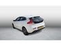 Volvo V40 1.5 T2 Polar+ | Automaat | Stoelverwarming | Navigatie | LED koplampen | Volvo dealer onderhouden | Parkeersensoren achter | Climate control | Cruise control | Volvo On Call | 16 inch velgen | Regensensor |