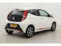 Toyota Aygo 1.0 VVT-i x-joy | Apple Carplay / Android Auto | Clima | Camera | 15 inch | Bluetooth | Privacy glas | DAB