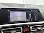BMW 3-Serie 318i Business Edition | M-SPORT PAKKET | HALF LEDER-ALCANTARA INTERIEUR | ACHTERUITRIJCAMERA | APPLE CARPLAY | ANDROID AUTO | TREKHAAK WEGKLAPBAAR | LED VERLICHTING | INTERIEUR VERLICHTING |