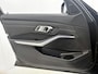 BMW 3-Serie 318i Business Edition | M-SPORT PAKKET | HALF LEDER-ALCANTARA INTERIEUR | ACHTERUITRIJCAMERA | APPLE CARPLAY | ANDROID AUTO | TREKHAAK WEGKLAPBAAR | LED VERLICHTING | INTERIEUR VERLICHTING |
