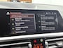 BMW 3-Serie 318i Business Edition | M-SPORT PAKKET | HALF LEDER-ALCANTARA INTERIEUR | ACHTERUITRIJCAMERA | APPLE CARPLAY | ANDROID AUTO | TREKHAAK WEGKLAPBAAR | LED VERLICHTING | INTERIEUR VERLICHTING |
