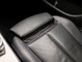 BMW 1-Serie 118i M Sport High Executive Automaat (GROOT NAVI, M PAKKET, VIRTUAL COCKPIT, LEDER, STOELVERWARMING, SPORTSTOELEN, GETINT GLAS, PARKEERSENSOREN, NIEUWE APK, NIEUWSTAAT)
