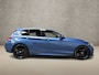 BMW 1-Serie 118i M Sport High Executive Automaat (GROOT NAVI, M PAKKET, VIRTUAL COCKPIT, LEDER, STOELVERWARMING, SPORTSTOELEN, GETINT GLAS, PARKEERSENSOREN, NIEUWE APK, NIEUWSTAAT)