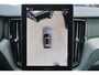 Volvo XC60 T6 Recharge AWD Plus Black Edition - Panorama/schuifdak - IntelliSafe Assist & Surround - 360º Camera - Harman Kardon audio - Adaptieve LED koplampen - Verwarmde voorstoelen, stuur & achterbank - Parkeersensoren voor & achter - Elektr. bedienb. bestuurdersstoel met geheugen - Head up display - Draadloze tel. lader - Extra getint glas - 21' LMV