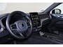 Volvo XC60 T6 Recharge AWD Plus Black Edition - Panorama/schuifdak - IntelliSafe Assist & Surround - 360º Camera - Harman Kardon audio - Adaptieve LED koplampen - Verwarmde voorstoelen, stuur & achterbank - Parkeersensoren voor & achter - Elektr. bedienb. bestuurdersstoel met geheugen - Head up display - Draadloze tel. lader - Extra getint glas - 21' LMV