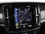 Volvo V90 2.0 T4 R-Design | Trekhaak | Leder/Alcantara | Stoelverwarming | Adaptive cruise | Camera | Carplay | Keyless | Side Assist | Navigatie | Climate control | Sportstoelen | Getint glas
