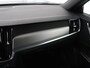 Volvo V90 2.0 T4 R-Design | Trekhaak | Leder/Alcantara | Stoelverwarming | Adaptive cruise | Camera | Carplay | Keyless | Side Assist | Navigatie | Climate control | Sportstoelen | Getint glas