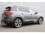 Citroën C5 Aircross 1.6 PURETECH 180PK SHINE AUTOMAAT / NAVI / LEDER / CLIMA / FULL-LED / PDC / 19" LMV / CAMERA / KEYLESS / PANO. DAK / ADAPT. CRUISE / AFN. TREKHAAK / 1500KG TREKGEWICHT / NIEUWSTAAT !!