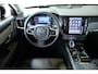 Volvo V90 T8 Plug-in hybrid AWD Ultra Dark | Bowers & Wilkins Premium Audio | Luchtvering | Gelamineerde zijruiten | Semi-Electrische wegklapbare trekhaak | 20" Lichtmetalen velgen | Massage in voorstoelen | Stoelventilatie | Stoelverwarming | 360° Parkeercamera