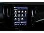 Volvo V90 T8 Plug-in hybrid AWD Ultra Dark | Bowers & Wilkins Premium Audio | Luchtvering | Gelamineerde zijruiten | Semi-Electrische wegklapbare trekhaak | 20" Lichtmetalen velgen | Massage in voorstoelen | Stoelventilatie | Stoelverwarming | 360° Parkeercamera