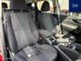 Nissan Qashqai 1.2 Premier Edition | Line Assist | NAV | Camera | Trekhaak | Cruise & Climate Control | LM Velgen | Nette Auto!