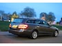Mercedes-Benz E-klasse Estate 200 CGI Aut 184Pk Avantgarde Full Option 1e Eigenaar Top Staat Champagne kleur YoungTimer Led pakket