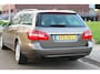 Mercedes-Benz E-klasse Estate 200 CGI Aut 184Pk Avantgarde Full Option 1e Eigenaar Top Staat Champagne kleur YoungTimer Led pakket