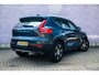 Volvo XC40 2.0 T4 Inscription | Panoramadak | Lederen bekleding | Adaptive cruise control | Stoelverwarming | Climate control | Keyless | Parkeersensoren voor + achter | Achteruitrijcamera | Navigatie | Apple Carplay / Android Auto |