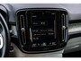 Volvo XC40 2.0 T4 Inscription | Panoramadak | Lederen bekleding | Adaptive cruise control | Stoelverwarming | Climate control | Keyless | Parkeersensoren voor + achter | Achteruitrijcamera | Navigatie | Apple Carplay / Android Auto |