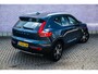 Volvo XC40 2.0 T4 Inscription | Panoramadak | Lederen bekleding | Adaptive cruise control | Stoelverwarming | Climate control | Keyless | Parkeersensoren voor + achter | Achteruitrijcamera | Navigatie | Apple Carplay / Android Auto |
