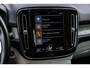 Volvo XC40 2.0 T4 Inscription | Panoramadak | Lederen bekleding | Adaptive cruise control | Stoelverwarming | Climate control | Keyless | Parkeersensoren voor + achter | Achteruitrijcamera | Navigatie | Apple Carplay / Android Auto |