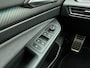 Volkswagen Golf 1.5 eTSI R-Line Business | Automaat | Schuif/Kanteldak | Standkachel | Stoelverwarming | Camera | Adaptieve Cruise | Apple Carplay / Android Auto | Achterbankverwarming |