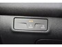 Volkswagen T-Roc Life First Edition | 'App-Connect' draadloze smartphone integratie | Automatische afstandsregeling (Adaptive Cruise Control) | Buitenspiegels elektrisch instel-, verwarm- en inklapbaar