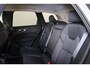 Volvo XC60 2.0 T6 Plug-in hybrid AWD Core Bright - IntelliSafe Assist & Surround - Harman Kardon audio - Verwarmde voorstoelen, stuur & achterbank - Parkeersensoren voor & achter - Draadloze tel. lader - Extra getint glas - 18'LMV
