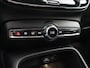 Volvo XC40 B4 AUT(7) BLACK EDITION SCHUIFDAK 360GR CAM TREKHAAK PIXEL-LED