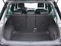 Volkswagen Tiguan 2.0 TSI 4Motion Highline | Wegklapbare trekhaak (220kg) | Parkeersensoren | Climate control | Adaptive cruise control |