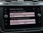 Volkswagen Tiguan 2.0 TSI 4Motion Highline | Wegklapbare trekhaak (220kg) | Parkeersensoren | Climate control | Adaptive cruise control |