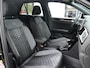 Volkswagen T-Roc 1.5 TSI R-Line | Elektrische kofferbakklep | Navigatie via telefoon | Achteruitrijcamera | Stoel & stuurverwarming | Keyless acces |
