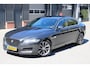 Jaguar XF 3.0d 6 cilinder S uitvoering - Dealer onderhouden - Schuif kanteldak - Volle uitvoering Nederlandse auto - Lederen dashbord - Meridian geluidssysteem