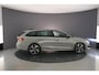 Skoda Octavia Combi Sportline Tour 1.5 eTSI 150pk DSG Automaat Trekhaak, Adaptive cruise control, Elektrische achterklep, LED matrix koplampen, Navigatie, Achteruitrijcamera