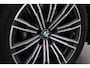 BMW 3-Serie Touring 330i High Executive | M-Sport | Panoramadak | Stoelverwarming | PDC V+A | 18 Inch