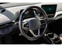 Volkswagen ID.4 First Pro 77 kWh SOH 89% Trekhaak/ Stoel-stuurverwarming/ Camera/ Navigatie/ Carplay/ Sfeerverlichting/ Full led/ 20" Lmv