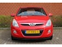 Hyundai i20 1.4i 101pk i-Catcher | NL-auto | 5 deuren | Climate control | Radio/CD | Lichtmetalen velgen | Elek. ramen | Stuurbekrachtiging | Bumpers in kleur |