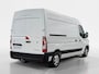 Renault Master T33 2.3 - 135PK dCi L2H2 Work Edition | BPM VRIJ | Trekhaak | Parkeersensoren | Camera | Navi | Apple CarPlay/Android Auto | Volledig betimmerd | Airco | Cruise Control |