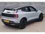 Volvo EX30 Cross Country Twin Motor Performance Ultra 69 kWh | Adaptieve Cruise Control | Panoramadak | Warmtepomp | 360° Parkeercamera | Stoel-/Stuurverwarming | Harman Kardon Audio | Nordic / Tailored Wool Bekleding |