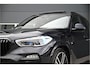 BMW X5 xDrive40i M-SPORT / PANO / BOWERS & WILKINS / LASER / SOFTCLOSE / HUD / COMFORTSTOELEN / TREKHAAK / 22"