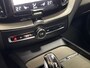 Volvo XC60 2.0 T8 Twin Engine AWD Inscription 391Pk Automaat (PANORAMADAK, APPLE CARPLAY, MEMORY SEATS, LEDER, ZWART HEMEL, STOELVERWARMING, GETINT GLAS, ELEK ACHTERKLEP, NIEUWE APK, NIEUWSTAAT)