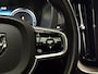 Volvo XC60 2.0 T8 Twin Engine AWD Inscription 391Pk Automaat (PANORAMADAK, APPLE CARPLAY, MEMORY SEATS, LEDER, ZWART HEMEL, STOELVERWARMING, GETINT GLAS, ELEK ACHTERKLEP, NIEUWE APK, NIEUWSTAAT)