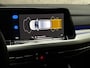 Volkswagen Golf 1.0 TSI Sport (APPLE CARPLAY, GROOT NAVI, KEYLESS, LM VELGEN, PARKEERSENSOREN, SPORTSTOELEN, SFEERVERLICHTING, CRUISE, NIEUWSTAAT)